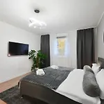 Sano - - Ruhige Lage - Stylisch - Waschmaschine - Platz Zum Arbeiten Apartment
