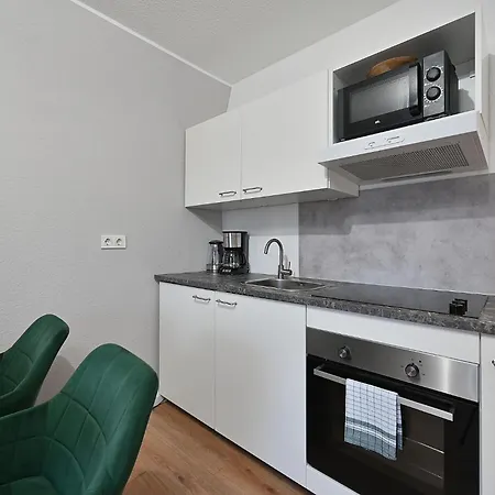 Sano - - Ruhige Lage - Stylisch - Waschmaschine - Platz Zum Arbeiten