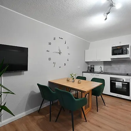 Sano - - Ruhige Lage - Stylisch - Waschmaschine - Platz Zum Arbeiten *